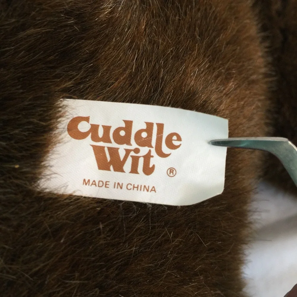 Cuddle Wit Teddy Bear Plush 28